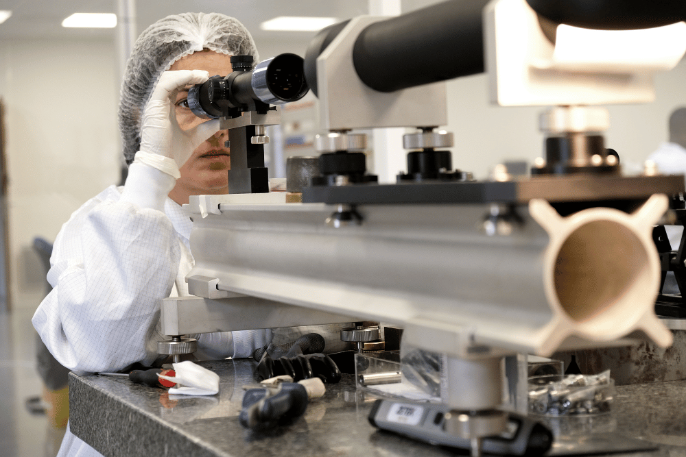 Assemblages optroniques complexes et de haute précision