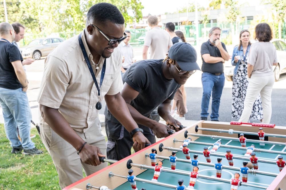 Photo de groupe rassemblant les salariés d'Elynxo