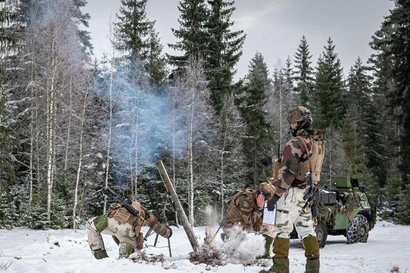 Goniomètre sur mortier, tir dans la neige